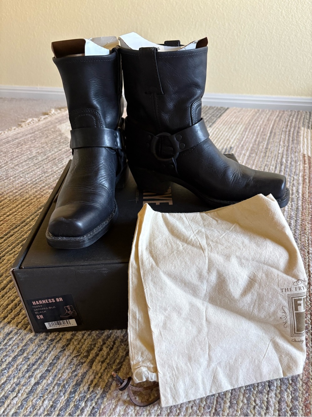 NWB Frye 8R Harness Boots in Black, Sz 9W